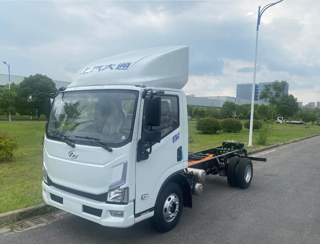 The Ultimate Game-Changer for Green Logistics: Meet the EH500-33D7.5 Electric Light Truck with 18-Minute Fast Charging
